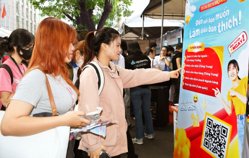 Thị trường lao động nhộn nhịp khi tết cận kề