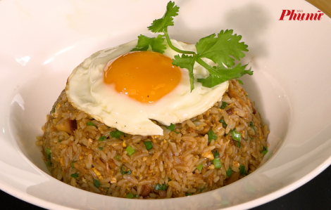 Đậm đà cơm chiên xì dầu