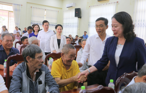 Phó Chủ tịch nước Võ Thị Ánh Xuân tiếp xúc cử tri tại tỉnh An Giang