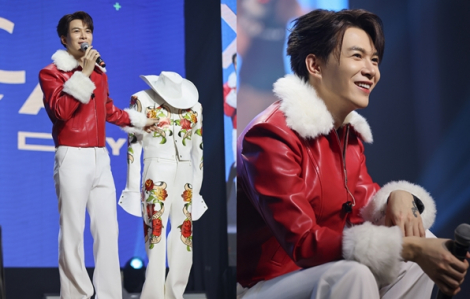 Anh Tú Atus tặng fan trang phục từng mặc ở concert ‘Anh trai say hi’