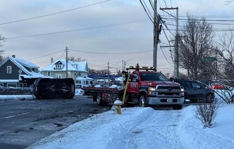 Hơn 170 người phải cấp cứu khi cáp treo Colorado bị nứt