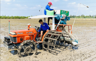 Phải tăng thu nhập cho người trồng lúa