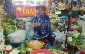 Đà Nẵng: Giá rau tăng mạnh do mưa lạnh kéo dài