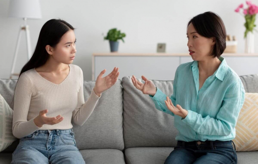 Cho con gái đi du học là mất con?
