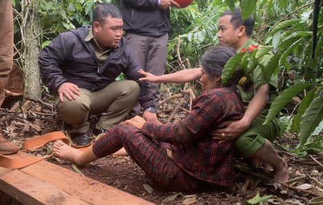 Cứu một phụ nữ rơi xuống giếng sâu 25m