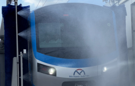 Cận cảnh hệ thống rửa tàu tự động cho tuyến Metro số 1