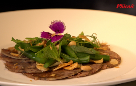 Đánh thức vị giác với gỏi bò kiểu Thái