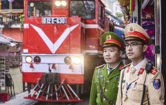 Công an Hà Nội tập trung toàn lực kiểm tra an toàn giao thông trước Tết