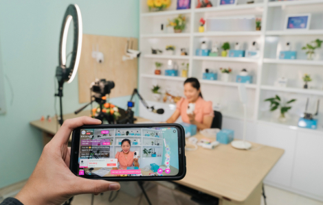 Siết chặt livestream, bán hàng online: Yêu cầu định danh điện tử và niêm yết giá
