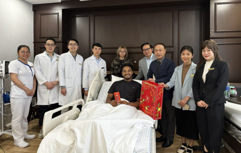 Tiền đạo Nguyễn Xuân Son xuất viện, về Nam Định đón Tết cùng gia đình