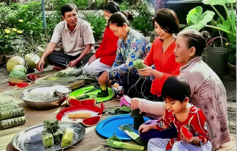 Mùa xuân đi qua khung cửa