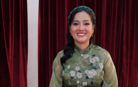 Hồng Loan - con gái cố nghệ sĩ Vũ Linh - chính thức diễn trên sân khấu chuyên nghiệp