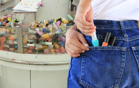 Ăn cắp vặt là bệnh gì mà sao người giàu vẫn bị?