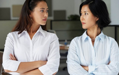 Con dâu cũ đòi bà nội chia nhà, tiền cho cháu