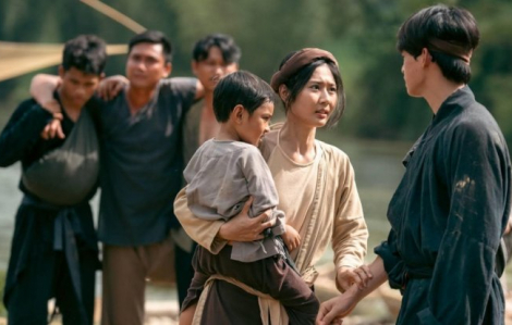 Giữa hàng loạt tranh cãi, ‘Đèn âm hồn’ vẫn cán mốc trăm tỉ