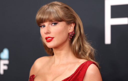 Năm thứ ba liên tiếp Taylor Swift nhận danh hiệu nghệ sĩ thu âm toàn cầu