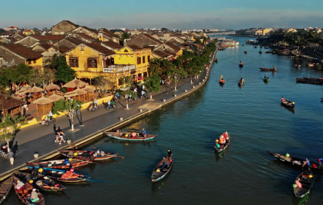 Thu nhập của người chèo ghe ở Hội An trên 17 triệu đồng/tháng