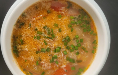 "Tối ni nhà mình ăn cơm với ruốc"