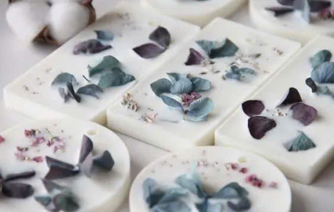 Sáp thơm có thể làm ô nhiễm không khí ngang ngửa xe hơi?