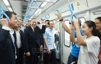 Tổng Bí thư Tô Lâm trải nghiệm thực tế tuyến metro đầu tiên của TPHCM