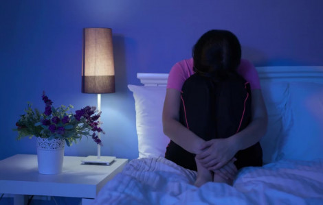 Khởi tố thiếu niên 17 tuổi nhiều lần ép bé gái làm chuyện người lớn