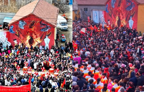 20.000 người chen nhau check-in bức tường Na Tra cao 8m tại Trung Quốc