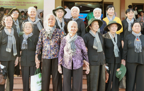 Phát huy sức mạnh nữ giới: Bài học từ “Đội quân tóc dài” và phong trào “Ba đảm đang”