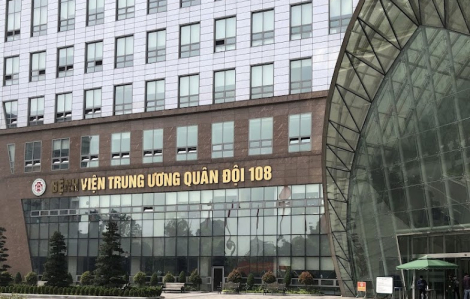 Nuốt nhầm khuyên lưỡi, cô gái trẻ phải nhập viện khẩn cấp