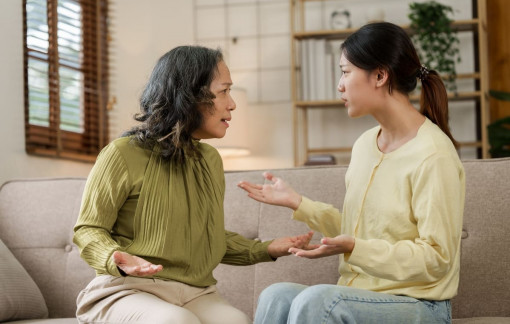 Chồng luôn bắt tôi phải nhịn dù mẹ chồng sai