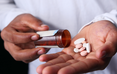 Uống paracetamol sau khi nhậu gây hại gan