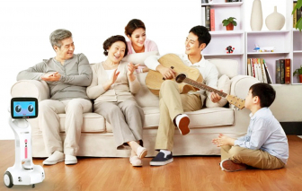 Thời đại của robot chăm sóc người cao tuổi