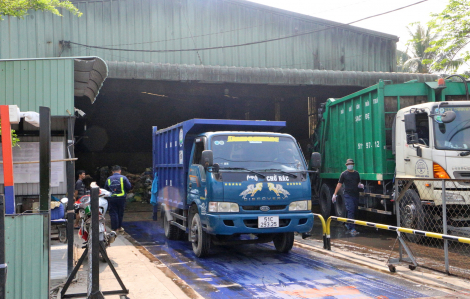Nhiều khó khăn khi thu phí rác thải theo cân nặng