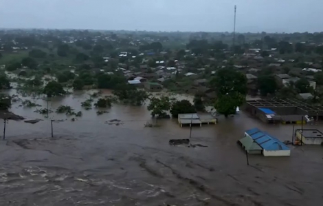 Hàng trăm ngàn người chịu ảnh hưởng sau cơn bão mạnh ở Mozambique