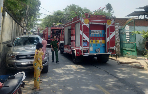 Cháy cửa hàng tạp hóa tại dãy nhà trọ ở Thủ Đức, 2 người bị phỏng