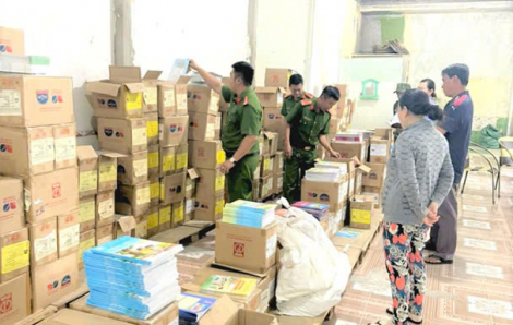 Khởi tố người đàn ông kinh doanh sách giáo khoa, vở bài tập không có chứng từ