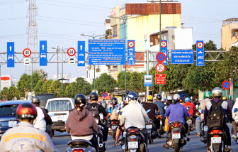 Hoang mang, rối trí giữa “rừng” biển báo giao thông