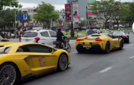 Dàn siêu xe vượt đèn đỏ ở Đà Nẵng bị phạt 167 triệu, tạm giữ 11 bằng lái