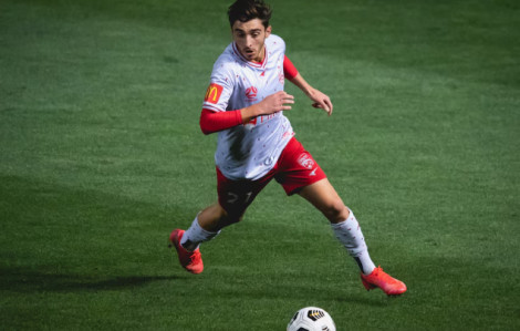 Cầu thủ Úc đầu tiên công khai đồng tính bị dọa giết mỗi ngày