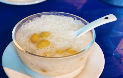 Quán chè Hoa hơn 80 năm tuổi cùng những câu chuyện nhuốm màu thời gian