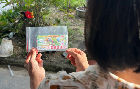 Chủ nhân tờ vé số trúng giải đặc biệt bị rách thắng kiện