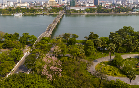 Trang trọng lễ kỷ niệm 50 năm Ngày giải phóng Huế