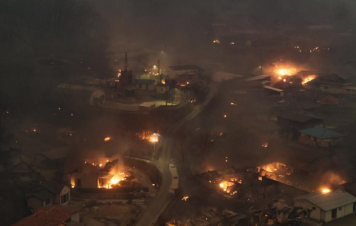 Số người chết trong các vụ cháy rừng ở Hàn Quốc tăng lên 16