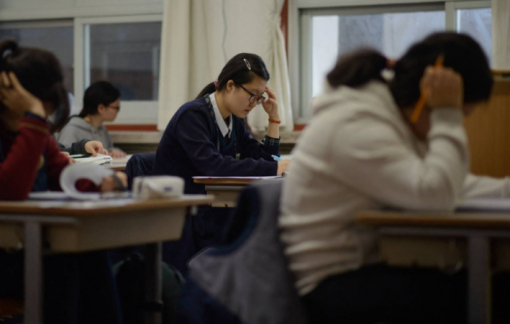 Áp lực đè nặng lên thanh thiếu niên Hàn Quốc trước "cuộc chiến" thi tuyển sinh