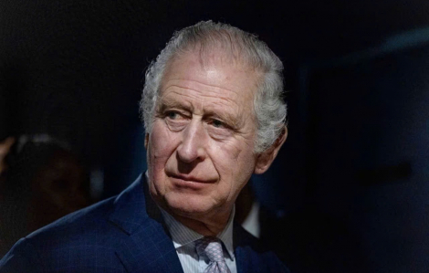 Vua Charles III nhập viện sau khi gặp tác dụng phụ từ điều trị ung thư