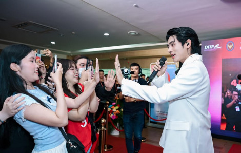 Dàn sao Việt  Nam và Thái Lan đổ bộ "bữa tiệc" điện ảnh phim Thái miễn phí