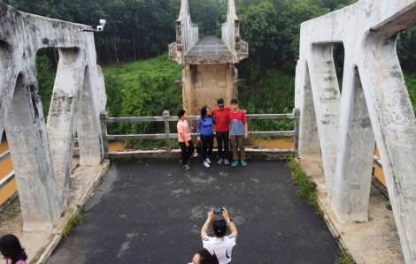 Về Bình Dương thăm di tích cầu Gãy tròn trăm tuổi