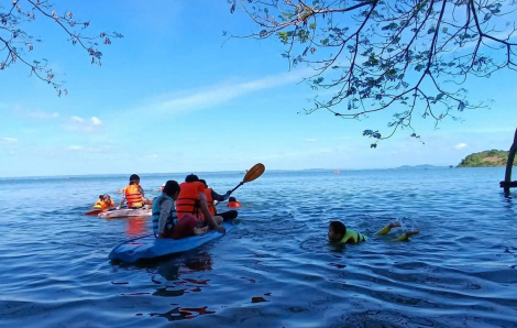 Giải nhiệt mùa nóng ở hồ nước nhân tạo cách TPHCM 70km