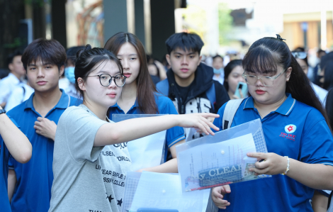 Sáng nay (30/3), hàng ngàn thí sinh dự thi đánh giá năng lực của Đại học Quốc gia TPHCM