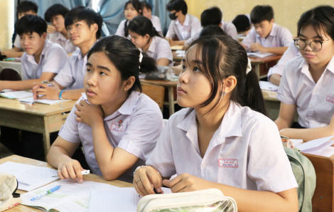 Học sinh, phụ huynh nhẹ nỗi lo chi phí học hành