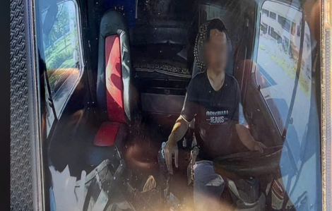 Camera giám sát "tố" loạt tài xế không thắt dây an toàn, sử dụng điện thoại